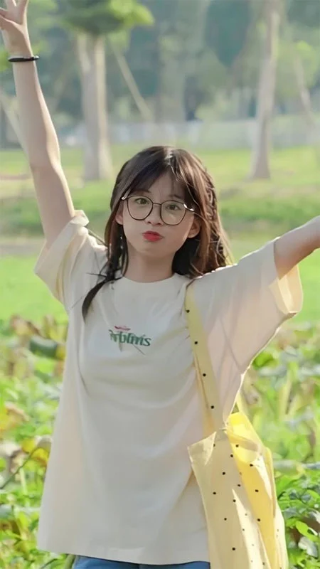 Tuyển tập 1001+ Ảnh Con Gái Đẹp Nhất: Từ Cute, Cool Ngầu đến - ảnh con gái đeo kính ngọt ngào - hình 2