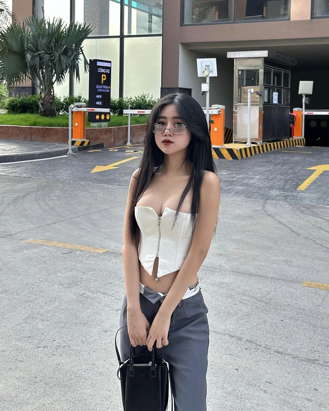 Ảnh 66 minh hoạ lê kim loan sex