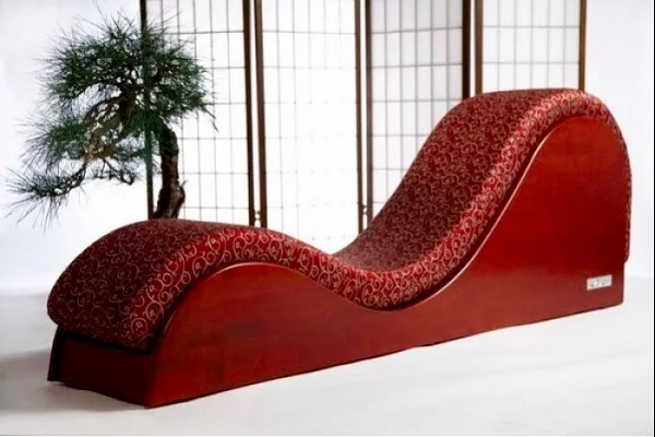 Ghế tình yêu giúp phái nam ít mất sức khi quan hệ
