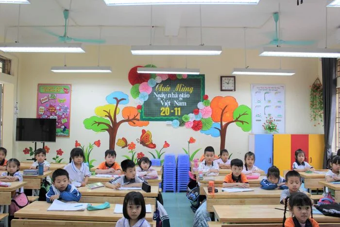 Hình ảnh lớp học tiểu học được trang trí đẹp mắt nhân ngày Nhà giáo Việt Nam 20-11