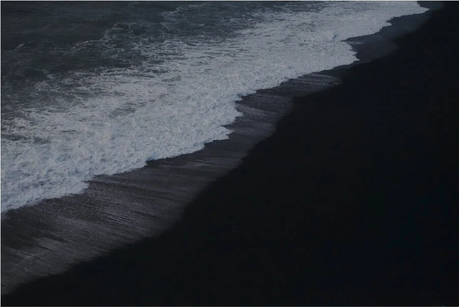 hinh-nen-den-4k-08