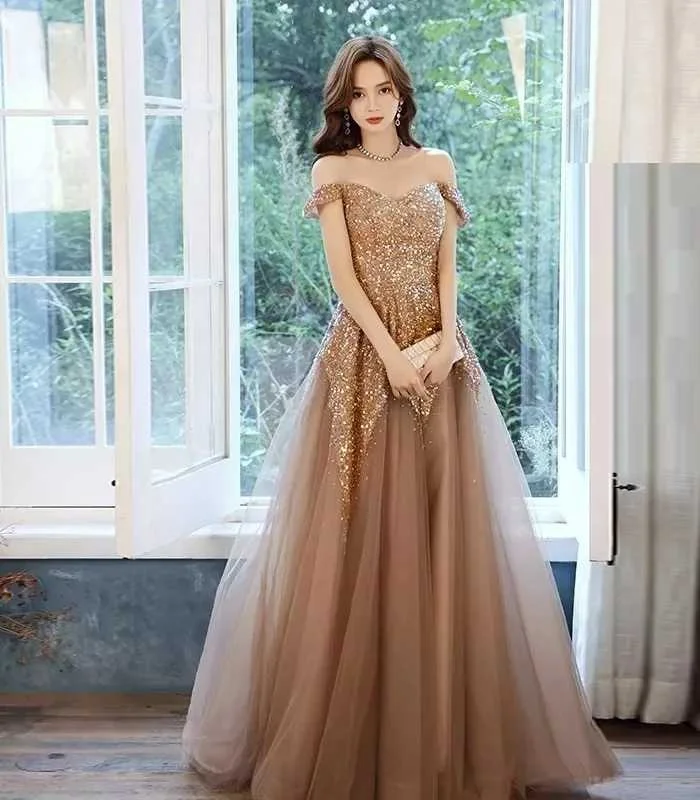 10+ Mẫu Đầm Trung Niên Sang Trọng, Đẹp Hiện Nay