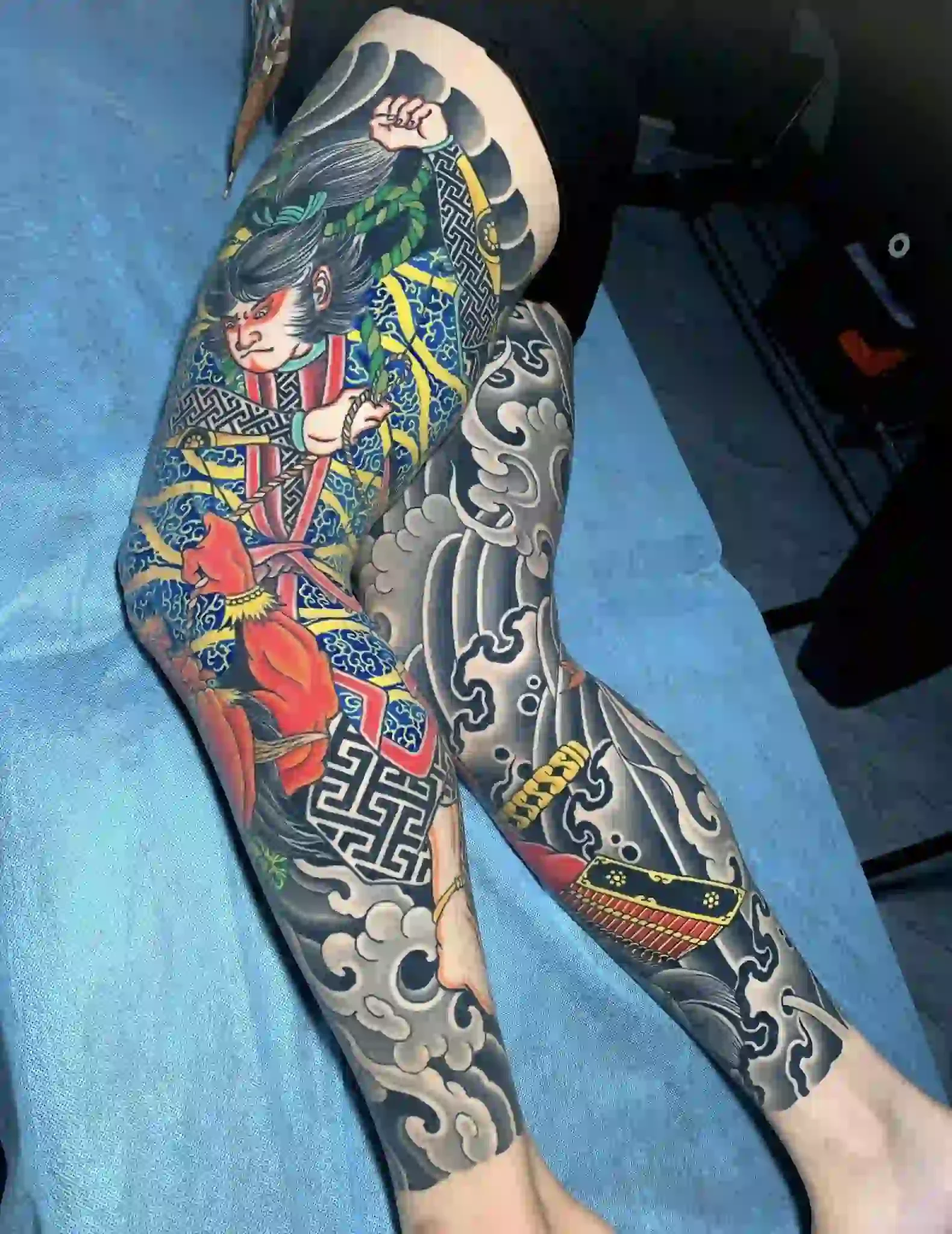 mẫu hình xăm full chân nhật cổ samurai