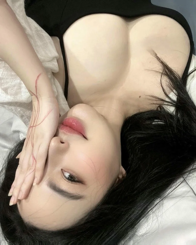 229+ ảnh ngực to không che gái xinh dâm đãng khoe hàng khủng