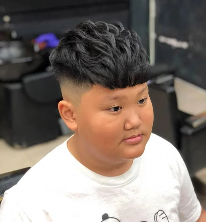 Kiểu tóc nam undercut hiện đại cho học sinh