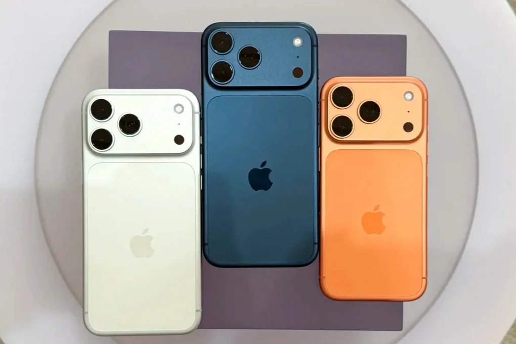 Các phiên bản màu sắc iPhone 17 Pro Max đặt cạnh nhau