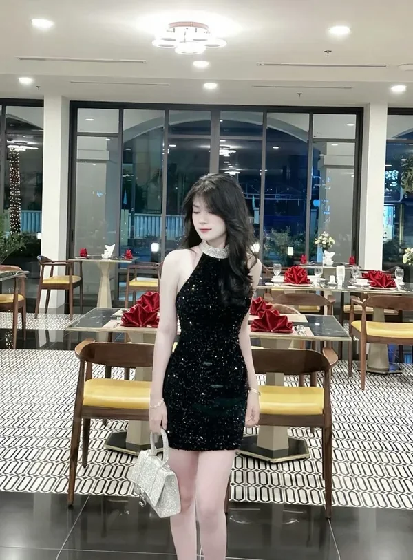 Thời trang váy ngắn từ các gái xinh TikTok.