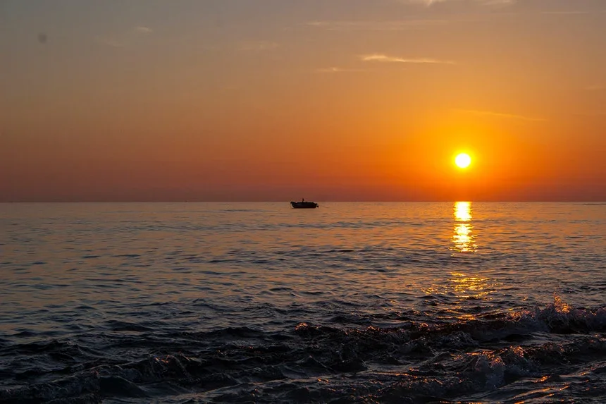 Ngắm bình minh, hoàng hôn tuyệt đẹp trên đảo Lý Sơn
